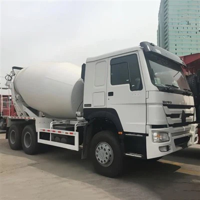Pob zeb tov khoom Truck rau kev tsim kho